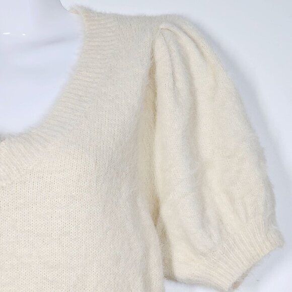 ASTR‎ The Label Womens Puff Sleeve V-Neck Sweater Fuzzy Eyelash Knit Top Cream S - Picture 9 of 9